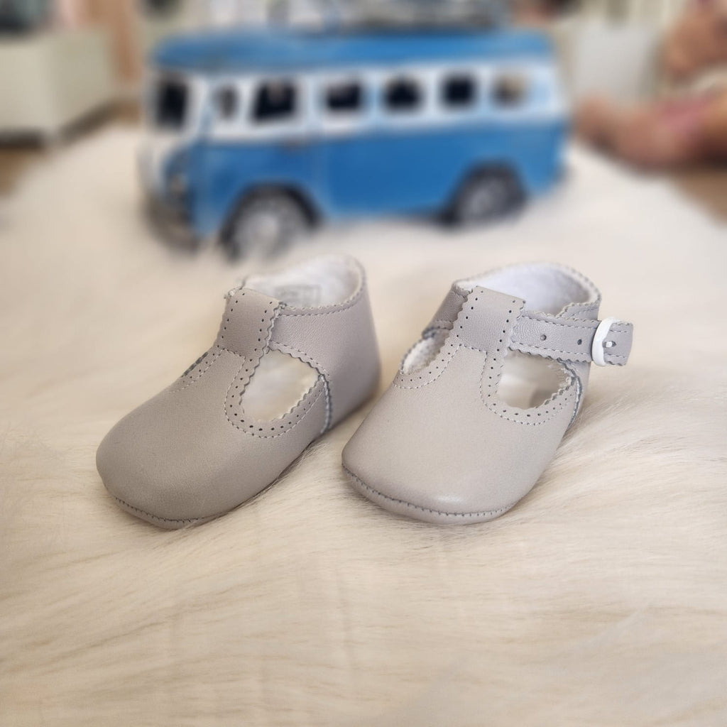 PRAM SHOES IN LEATHER Light Grey 7000